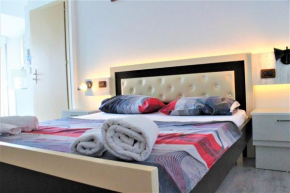Evoo apartment with free parking and seview!